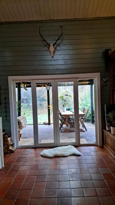 Comfortable Chalet In A Unique Location In Forest Essen Екстериор снимка