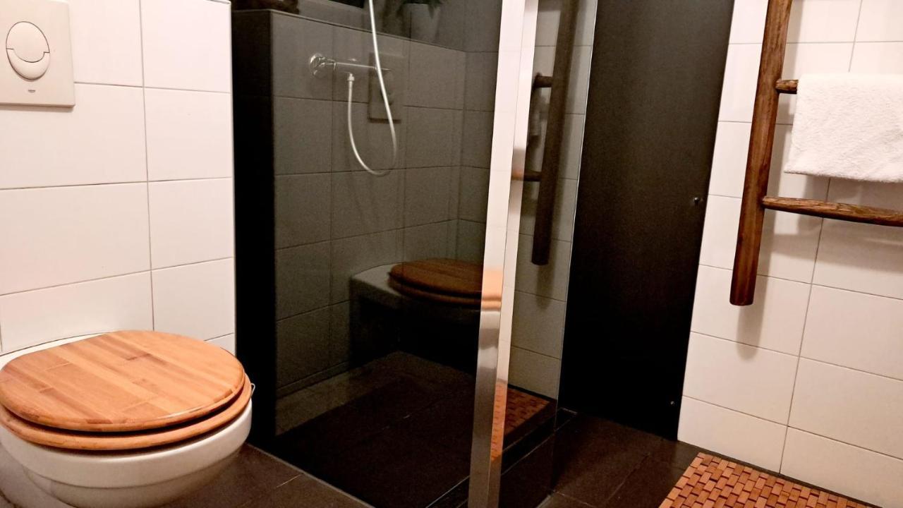 Comfortable Chalet In A Unique Location In Forest Essen Екстериор снимка