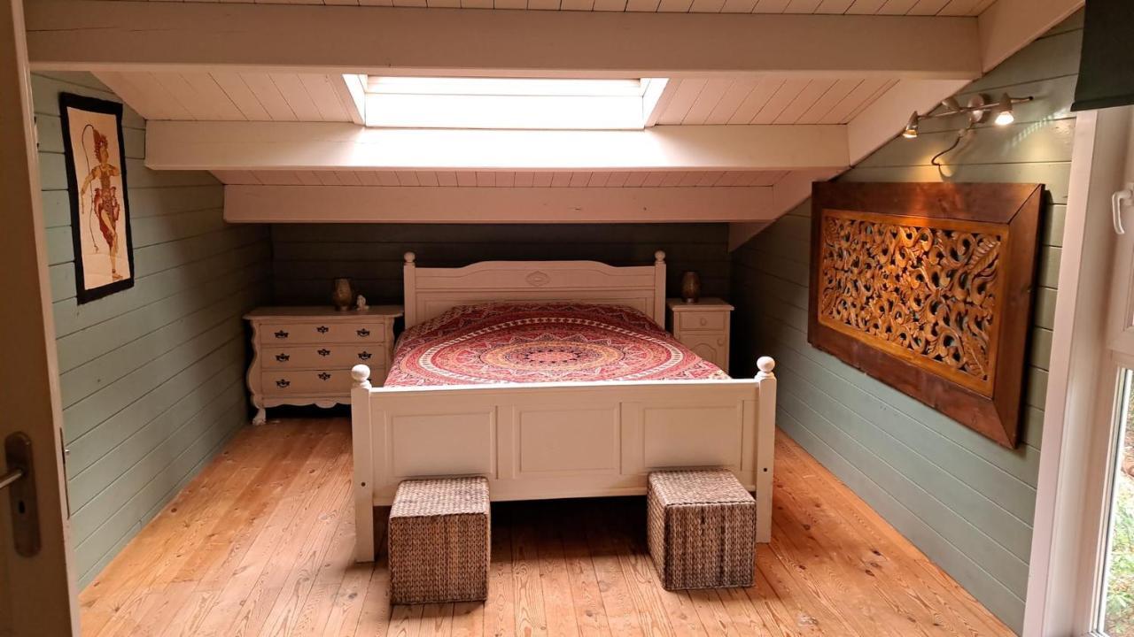 Comfortable Chalet In A Unique Location In Forest Essen Екстериор снимка
